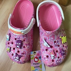 Limited Edition Sanrio Hello Kitty x Crocs Women Size 9 Men 7 💕🤩 a must!!!